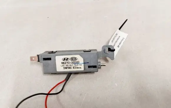 Hyundai i40 Aerial antenna amplifier 96270-3Z000