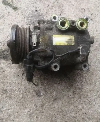 Ford Focus Air conditioning (A/C) compressor (pump) XS4H190629AB