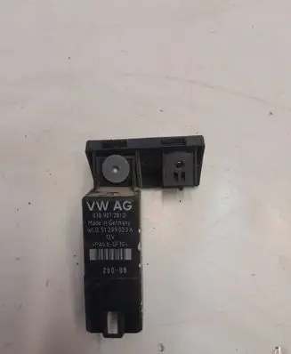 Volkswagen Caddy Glow plug pre-heat relay 038907281D 51299023A 29008