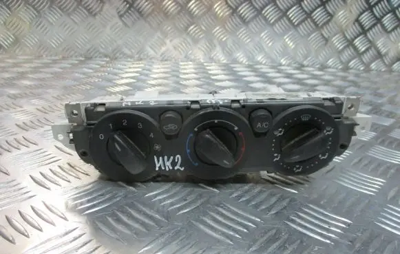 Ford Focus Interior fan control switch 3M5T-19980-AD