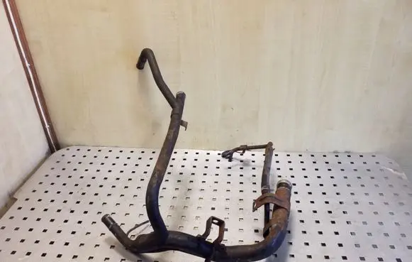 Engine coolant pipe/hose