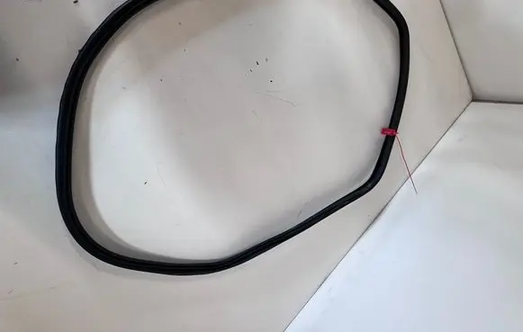 Rubber seal rear door