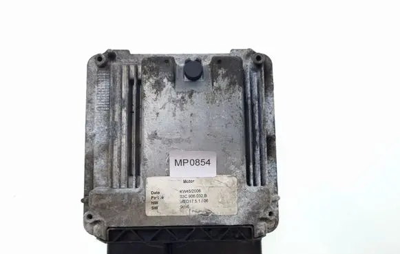 Volkswagen Golf V Engine control unit/module 03C906032B