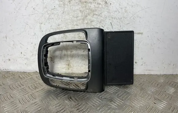 Hyundai Kona I Gear shifter surround trim plastic 84652J9001