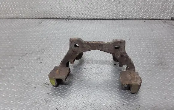 BMW 5 E39 Brake caliper pad carrier rear 