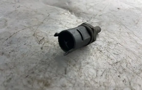 BMW X5 E53 Coolant temperature sensor 13621703993