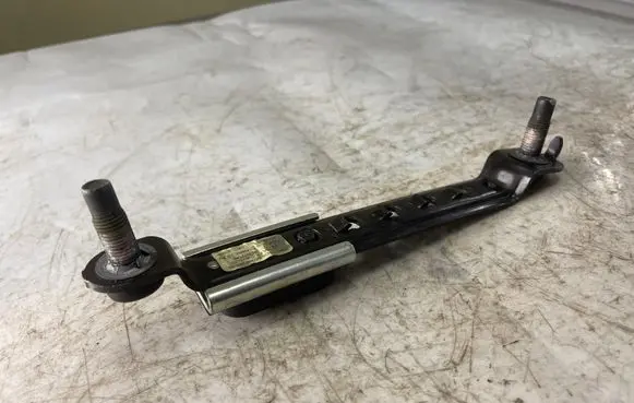 Chrysler 300 - 300C Seat belt height adjuster 04649125ab