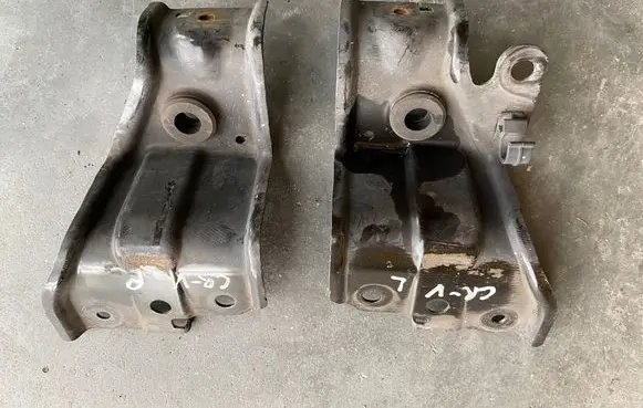 Honda CR-V Radiator mount bracket