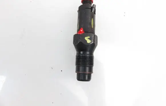 Peugeot 206 Fuel injector 6736001