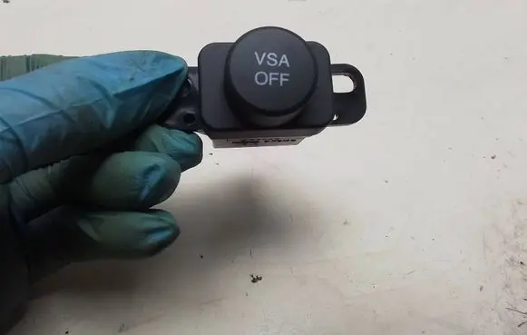 Honda Civic Traction control (ASR) switch M30489