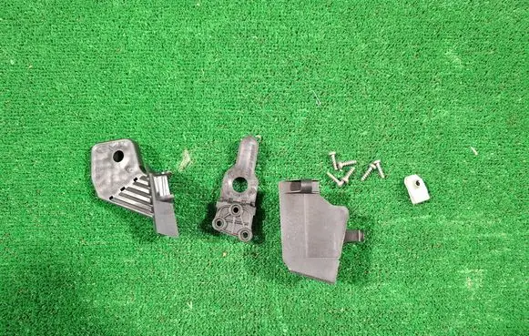 Opel Vivaro Headlight/headlamp mounting bracket 1614312580