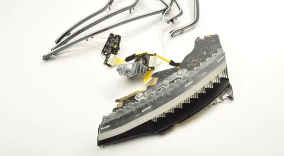 BMW 4 G22 G23 G24 G26 Voltage converter/converter module R120098020