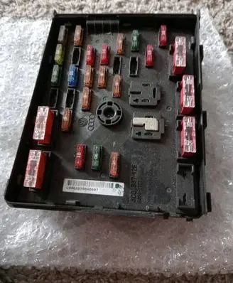 Volkswagen PASSAT B6 Fuse module 3c0937125
