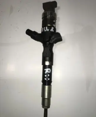 Toyota Hilux (AN10, AN20, AN30) Fuel injector 2367030140