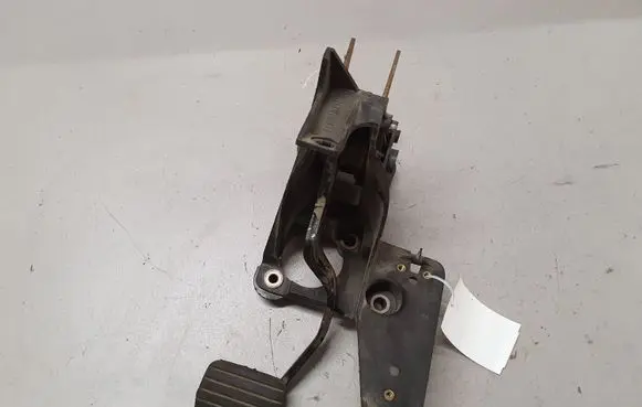 Renault Laguna II Brake pedal 8200002853