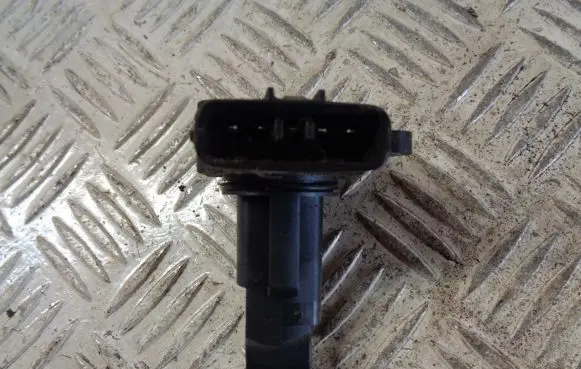 Mazda 2 Mass air flow meter 1974002010
