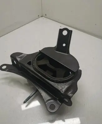 Toyota C-HR I Engine mount bracket