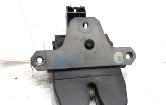 Ford Focus Tailgate exterior lock 8M51-R442A66-CA