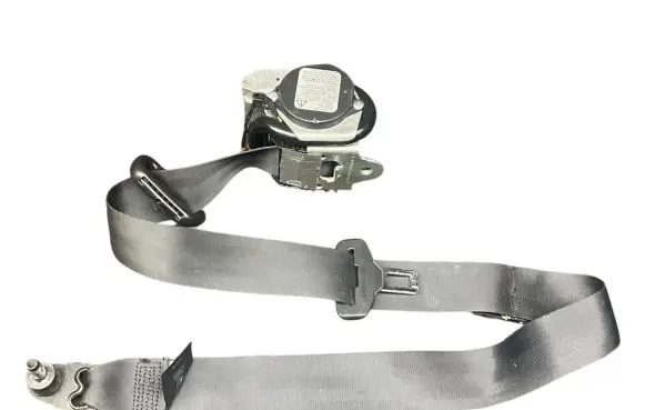 Ford Focus Front seatbelt 617231700 BM5161295ACW