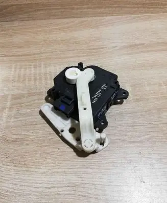 Toyota Avensis T250 Air flap motor/actuator 0637006231
