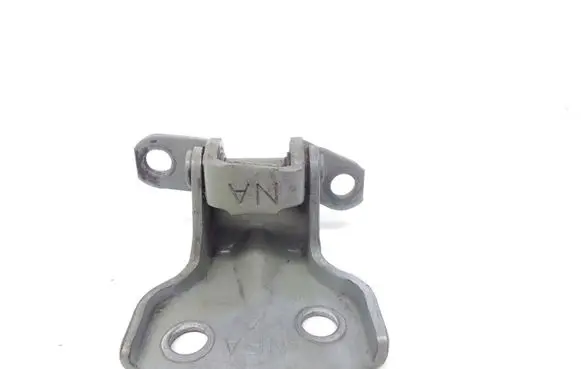 Subaru Impreza II Front door upper hinge
