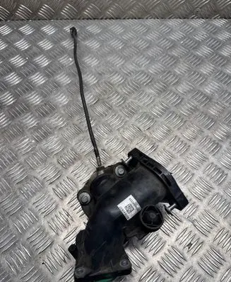 Intake resonator