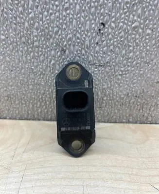 Mercedes-Benz CLS C219 Airbag deployment crash/impact sensor 0025426918