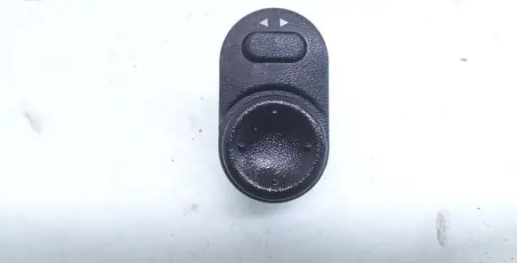 Wing mirror switch
