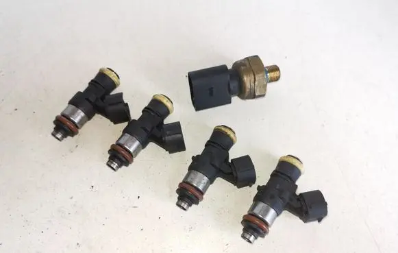 Fuel injectors set