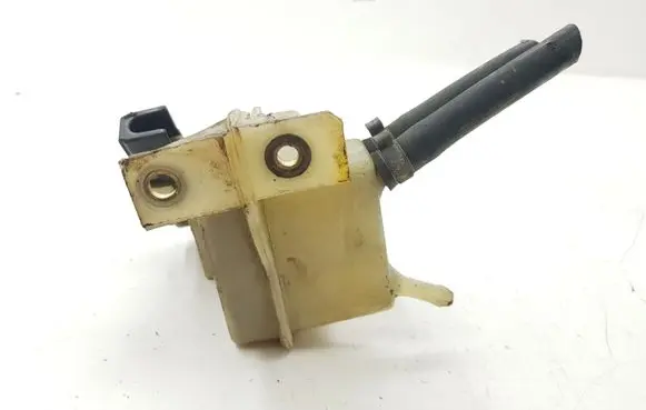 Alfa Romeo 156 Brake fluid reservoir 