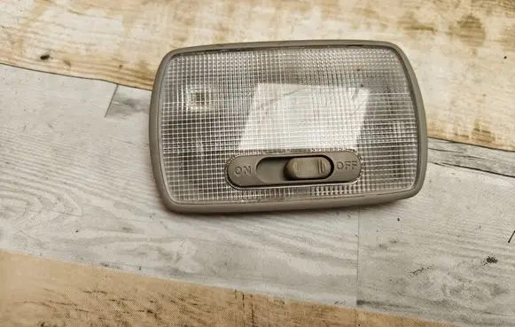 Honda FR-V Rear seat light