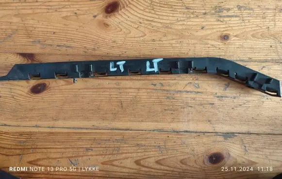 Mercedes-Benz C W204 Rear bumper mounting bracket A2048800330