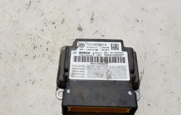 Volkswagen Caddy Airbag control unit/module 7E0959655B