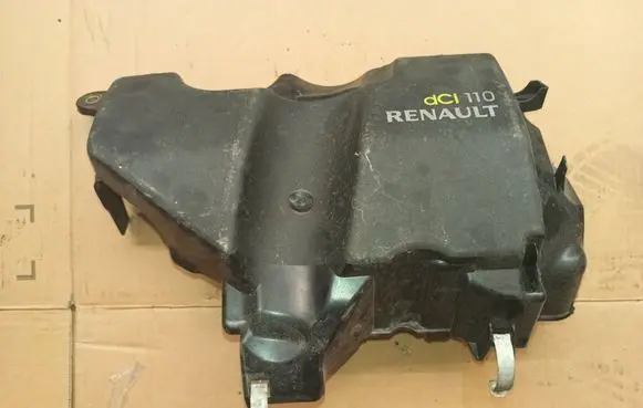 Renault Megane III Engine cover (trim) 175b17098r