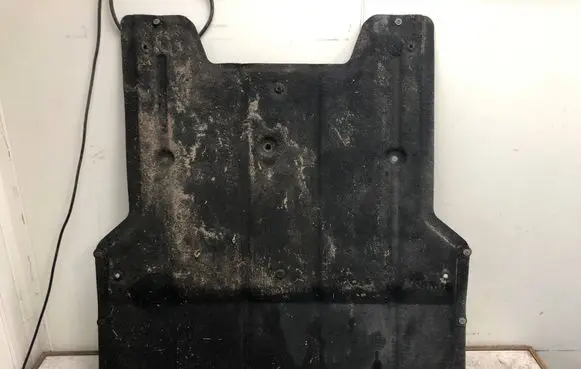Audi Q3 8U Engine splash shield/under tray