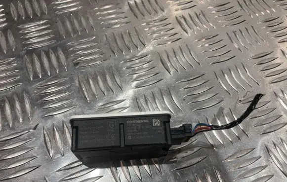 Suzuki Swift III Tire pressure control unit 37160-52R00