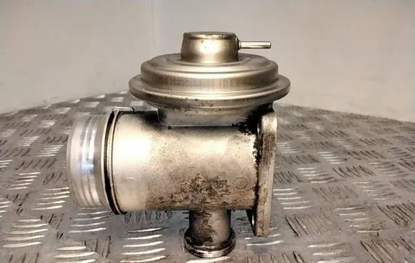 BMW 5 E60 E61 EGR valve 72826402 03T1837789999