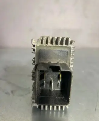 Opel Zafira A Glow plug pre-heat relay 51299008 80066313 1697916010