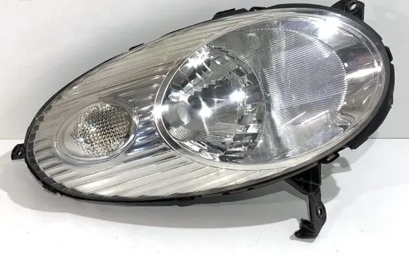 Nissan Micra Headlight/headlamp