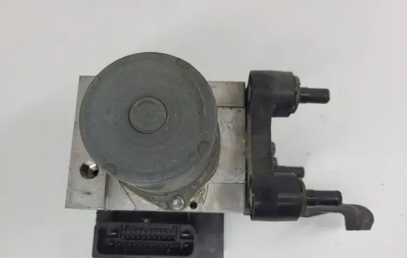 Mercedes-Benz E W212 ABS Pump A2124315512