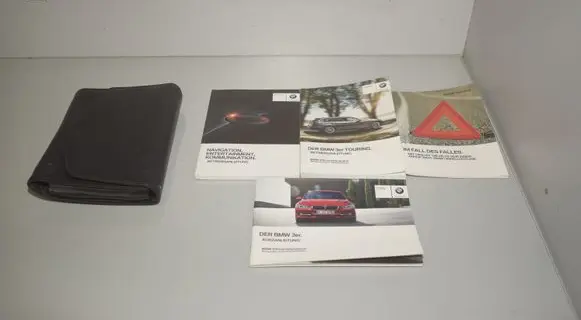 BMW 3 F30 F35 F31 Owners service history hand book 2922325 01402922325 2921490