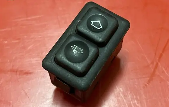 BMW 7 E23 Electric window control switch 1367373 831810