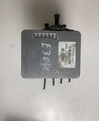 Mercedes-Benz E W238 ABS Pump A2134316900 A005N952 A005H310