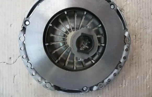 Opel Astra H Clutch pressure plate 3082600569
