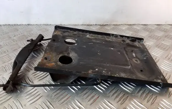 Battery tray
