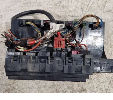 Mercedes-Benz E W211 Fuse module 2115455301 5DK00804727