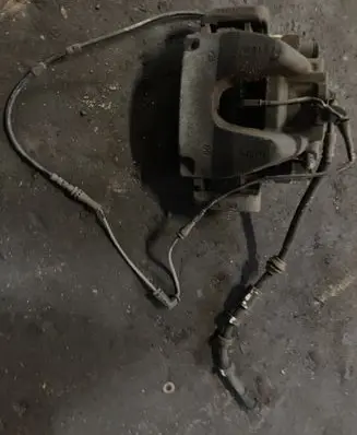 Land Rover Evoque I Front brake caliper