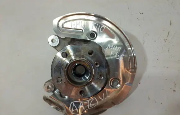 BMW 1 F40 Front wheel hub spindle knuckle 87423801