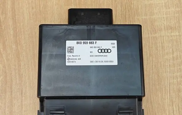 Audi A6 S6 C7 4G Voltage converter/converter module 8K0959663F