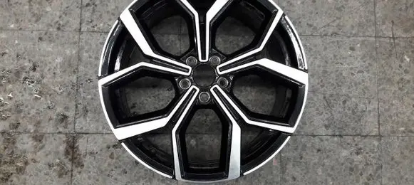 Volkswagen Polo VI R16 alloy rim 